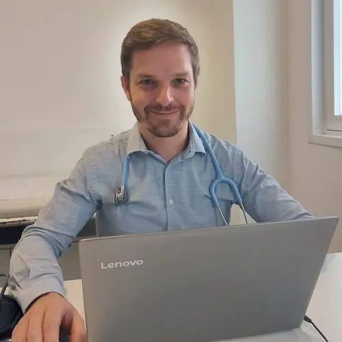 Family doctor Tel Aviv Kyle Kumin | Tel Aviv Doctor Dr Kyle Kumin, family physician at Tel Aviv Doctor