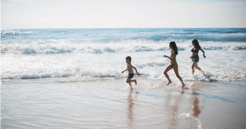 travelling children israel medical advice | Tel Aviv Doctor A child travelling in Israel — paediatric travel-health advice